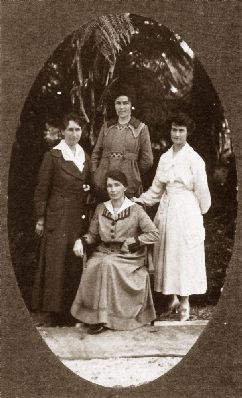 1916 Ladies Fashions 
 source Devonport Museum