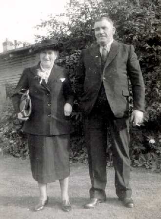 Emmna Macmahon and Robert Visen